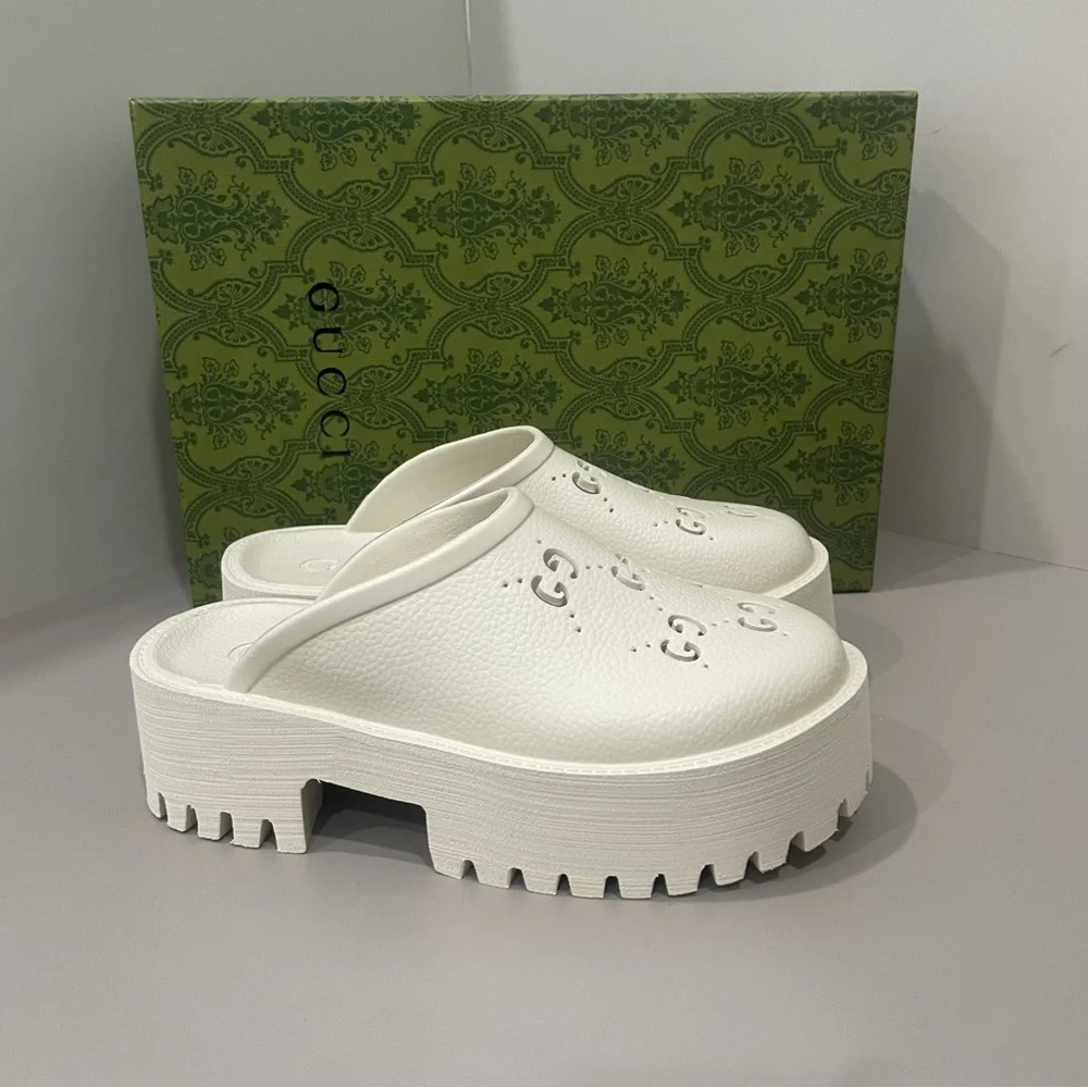 Gucci Women’s White Sandals - Picture 2 of 6